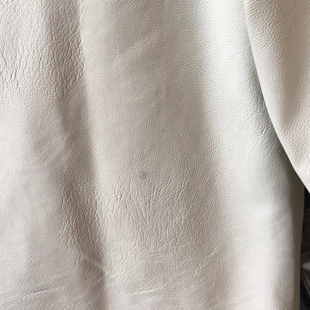 Casting La White Ruffle Jacket Good Shape 1 Spot - image 4